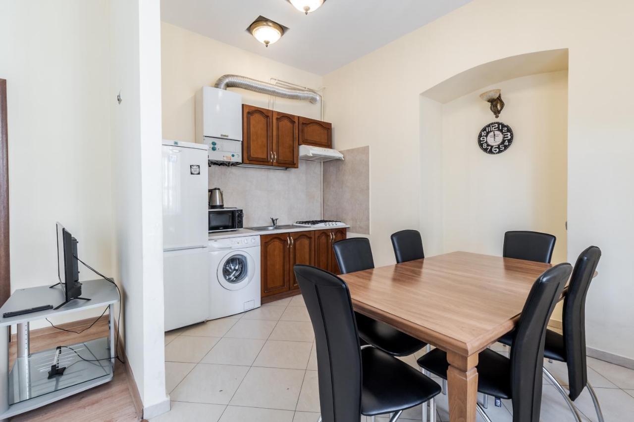 Fedorova Apartment Lviv Eksteriør billede